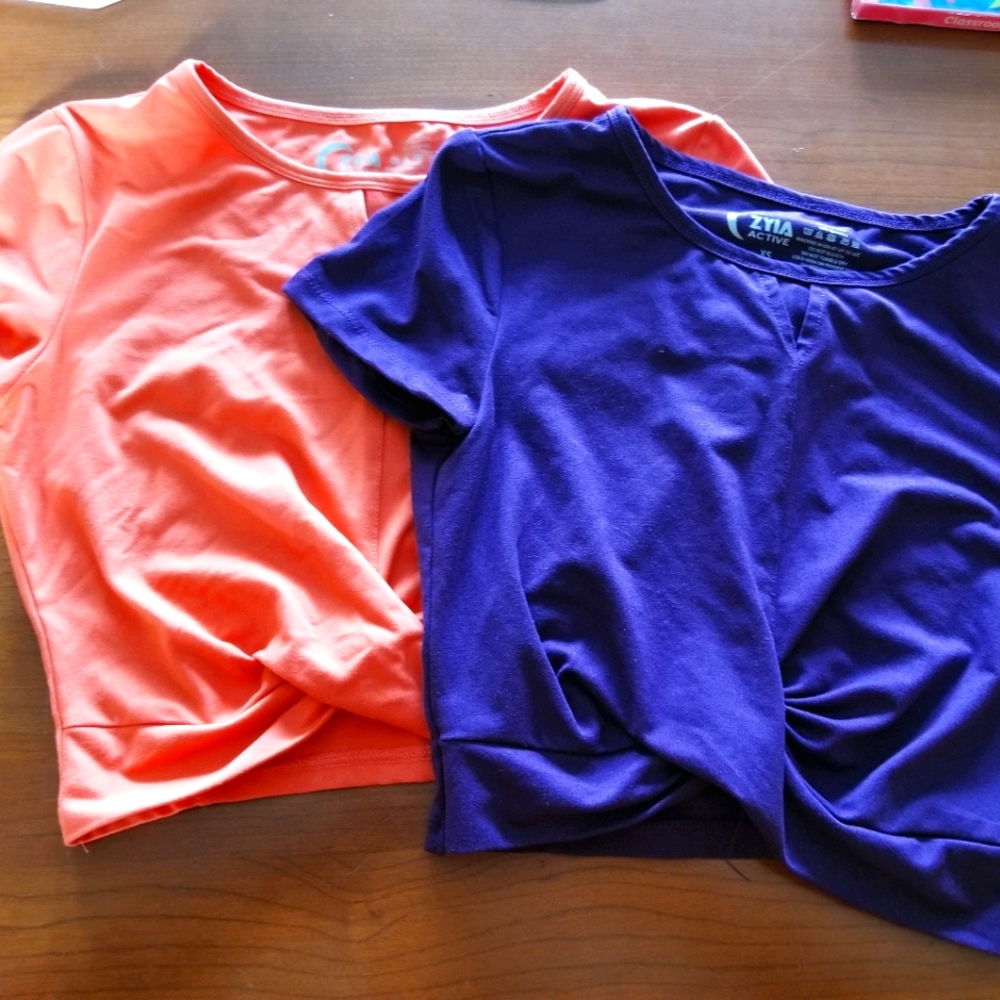 Zyia XS Crop Tees